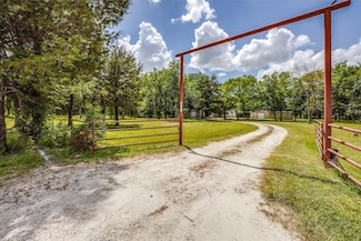10600 Grabbs Ln, Terrell, TX 75161