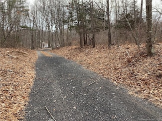 154 Stoddards Wharf Rd, Ledyard, CT 06335