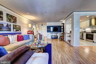 8360 Greensboro Dr Unit 309, McLean, VA 22102