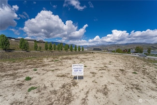 42 Loretta Ln, Chelan, WA 98816