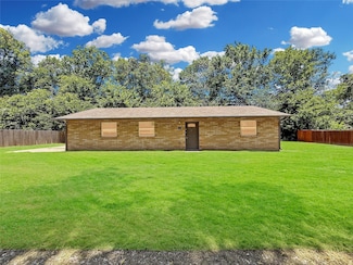 146 Tarpon Dr, Mabank, TX 75156