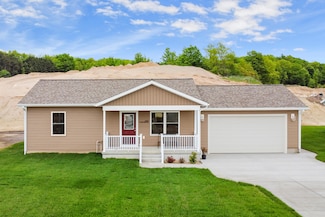 252 Stonecrest Dr, Shelby, MI 49455