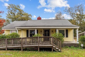 4137 Lee St, Ayden, NC 28513