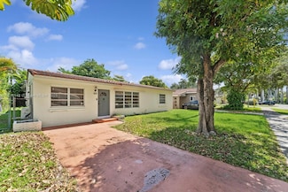 919 NE 4th St, Hallandale Beach, FL 33009