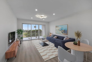 3050 N Palm Aire Dr Unit 704, Pompano Beach, FL 33069
