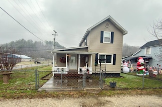 51 N River St, Auxier, KY 41602