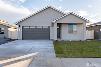929 9th Ave NE, Ephrata, WA 98823