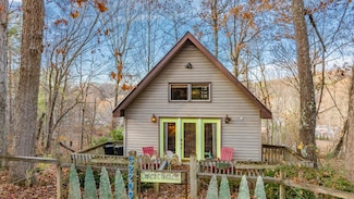 32209 Rambo St, Damascus, VA 24236