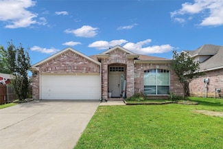 809 Fox Run Trail, Saginaw, TX 76179