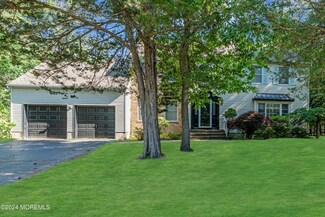 4 W Dickens Ct, Jackson, NJ 08527