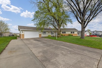 2718 Grandview Dr, Rapid City, SD 57701