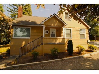 10430 NE Fargo St, Portland, OR 97220