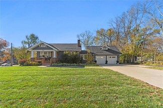 8538 Marty St, Overland Park, KS 66212