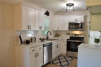 13209 13th St, Grand View, MO 64030