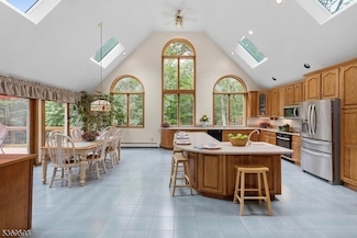 103 Burnt Meadow Rd, Ringwood, NJ 07456