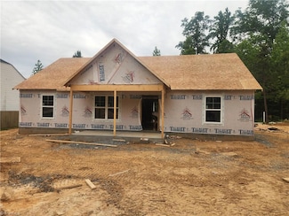 734 Central Falls Rd, Asheboro, NC 27203