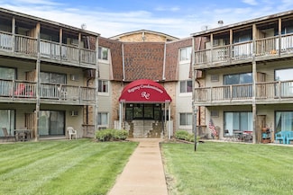 2009 E 122nd St Unit C9, Burnsville, MN 55337