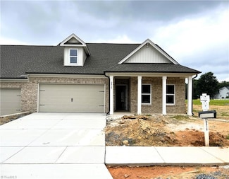 3515 Townland Cir, Clemmons, NC 27012