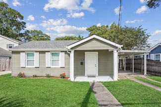 230 Shannon Ln W, Harahan, LA 70123