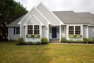 52 Robinson Rd, Edgartown, MA 02539