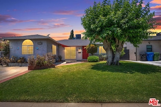 8333 Glencrest Dr, Sun Valley, CA 91352