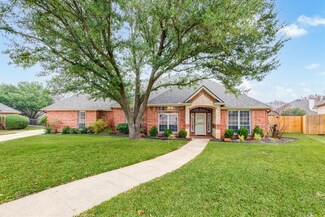 522 Springbranch Dr, Keller, TX 76248