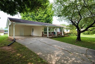 7021 Wright Rd, Knoxville, TN 37931