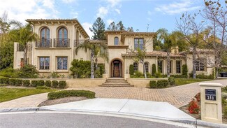 380 E Shivom Ct, Anaheim, CA 92808