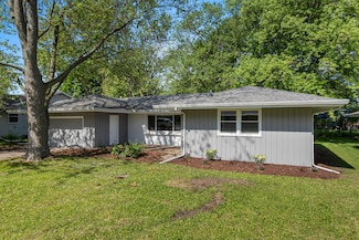 2705 Arlene Dr, Urbana, IL 61802