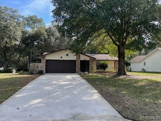 29 Sycamore Cir, Homosassa, FL 34446