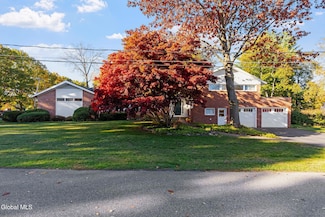 6 Arbor Dr, Glens Falls, NY 12801