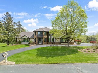 5451 Hilltop Ave N, Lake Elmo, MN 55042