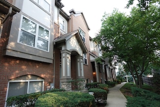 1136 N Claremont Dr Unit 1371, Palatine, IL 60074