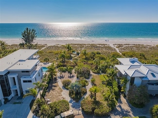 102 Sunset Ln, Bradenton Beach, FL 34217