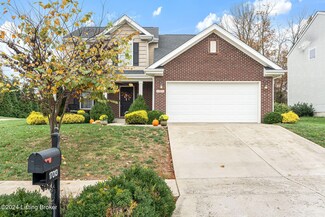 17013 Green Crest Ln, Louisville, KY 40245