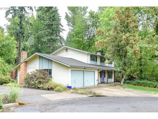 275 Brookside Dr, Eugene, OR 97405