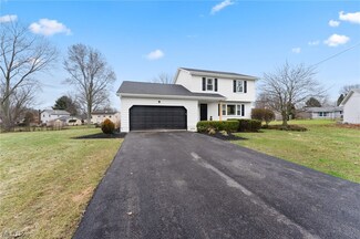 3411 Heritage Ct S, Canfield, OH 44406