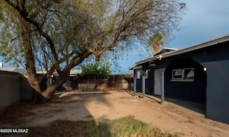 5751 E 28th St, Tucson, AZ 85711