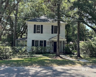 51 N Bayview St, Fairhope, AL 36532