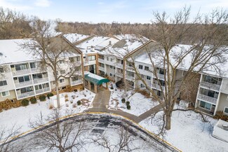 1601 N Innsbruck Dr Unit 284, Fridley, MN 55432