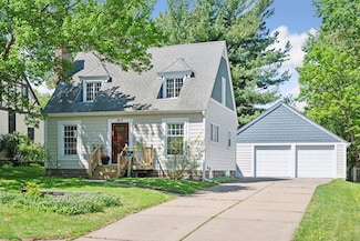 1817 Arona St, Saint Paul, MN 55113