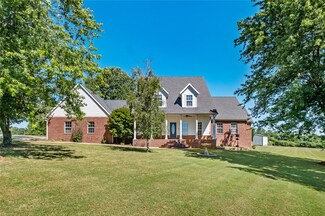 1226 W Elk Rd, Bentonville, AR 72713