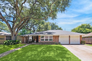 5131 Torchlight Dr, Houston, TX 77035