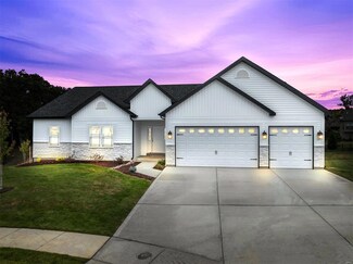 513 Spruce Hollow Ct, Wentzville, MO 63385