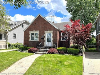 1059 Eaton Rd, Berkley, MI 48072