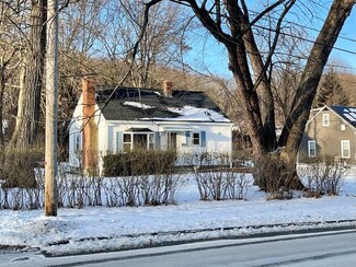 91 Wallace Rd, Fitchburg, MA 01420