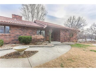 4949 Norwood Ct, Kansas City, MO 64133