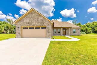 235 Le Belle Maison Dr, Raceland, LA 70394