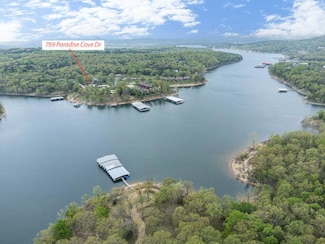 769 Paradise Cove Dr, Lampe, MO 65681