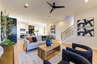 6020 Hillsboro St, Houston, TX 77020